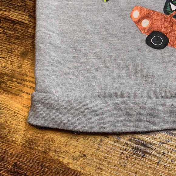 ‘CARTERS’ ONESIE + ‘KIDGETS’ CREWNECK!! - Picture 7 of 9